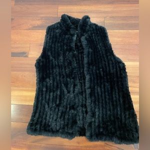 Aqua faux fur vest - small